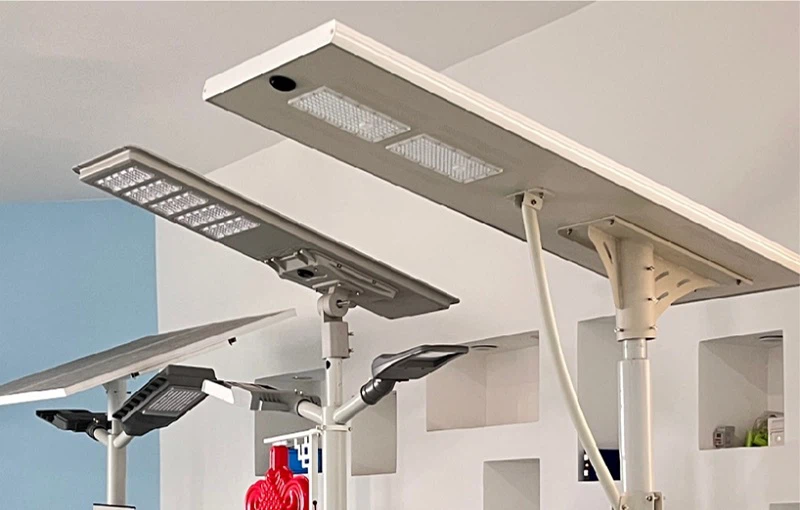 सौर ऊर्जा से संचालित एलईडी आउटडोर लाइटें: स्मार्ट लिविंग में एक नया अध्याय रोशन कर रही हैं